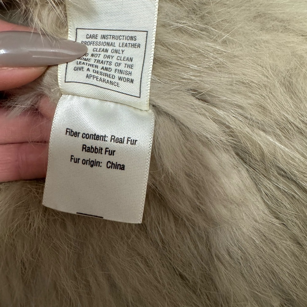 Fur coat - Picture 11 of 12